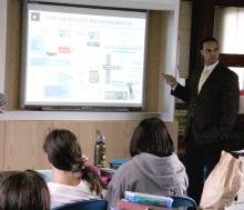 U-M aerospace scientist Gallimore visits 6th grade classes