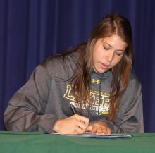 Volleyballer Oestreich Signs with LSSU